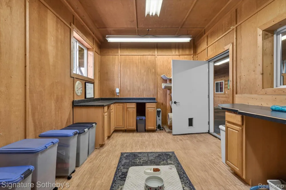 12700 Shaffer Road Springfield Charter Township, MI 48350