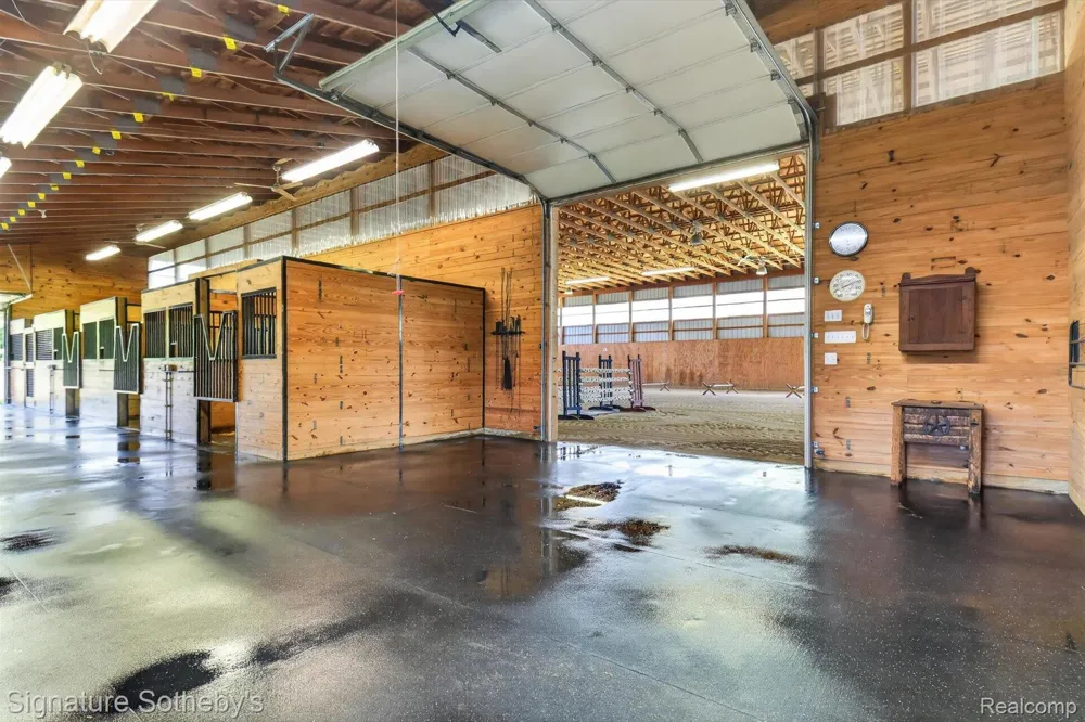 12700 Shaffer Road Springfield Charter Township, MI 48350