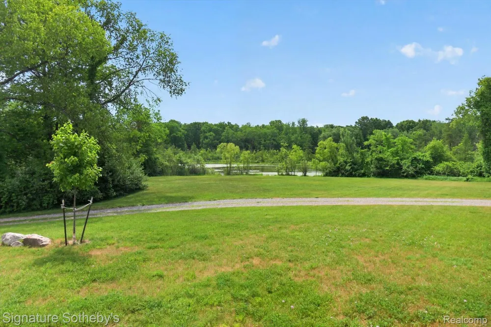 12700 Shaffer Road Springfield Charter Township, MI 48350