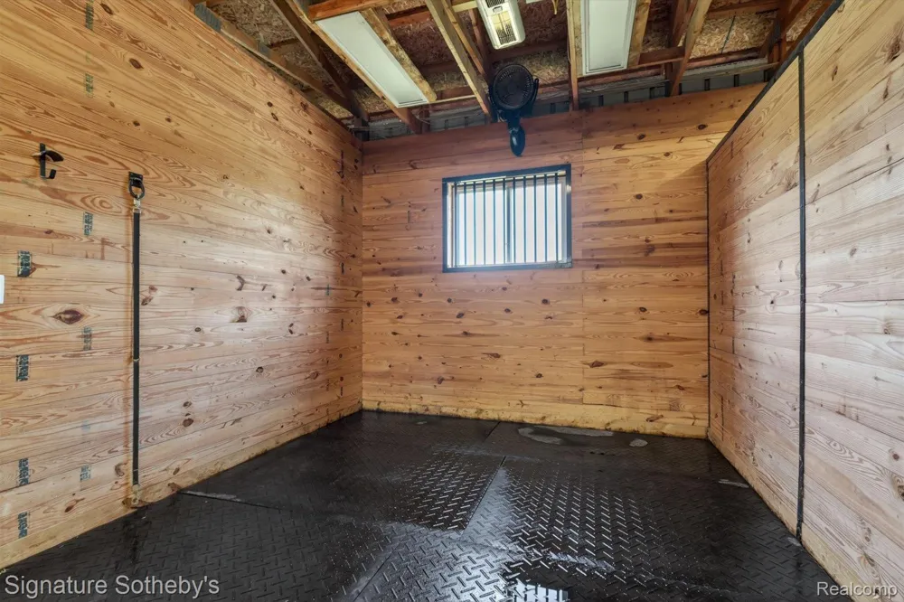 12700 Shaffer Road Springfield Charter Township, MI 48350