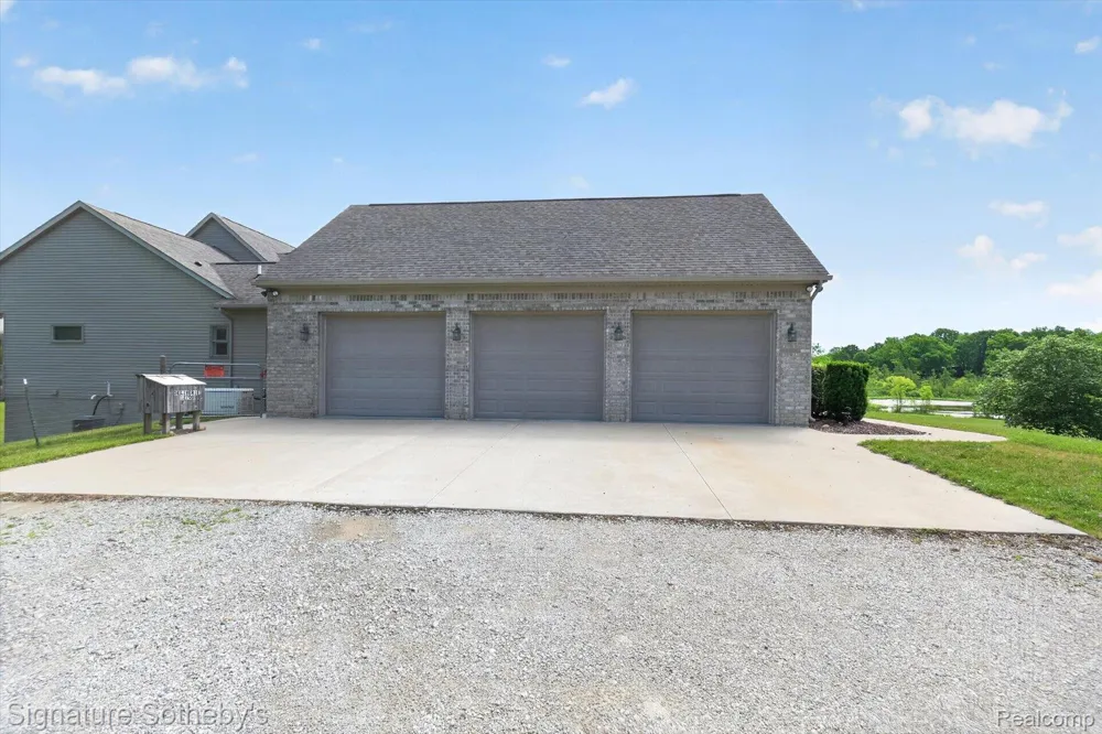 12700 Shaffer Road Springfield Charter Township, MI 48350