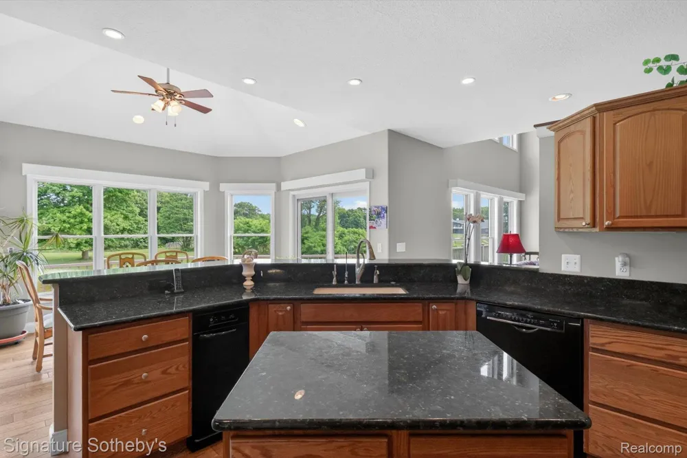 12700 Shaffer Road Springfield Charter Township, MI 48350