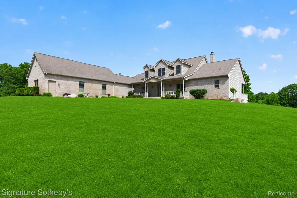 12700 Shaffer Road Springfield Charter Township, MI 48350