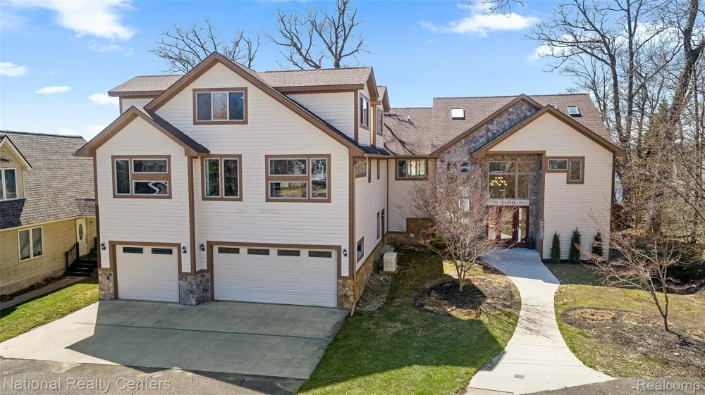 1100 Clearwater Boulevard White Lake Charter Township, MI 48386