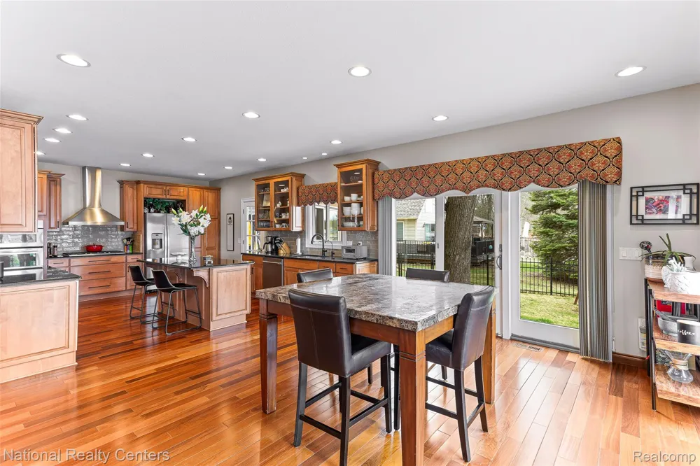 1100 Clearwater Boulevard White Lake Charter Township, MI 48386