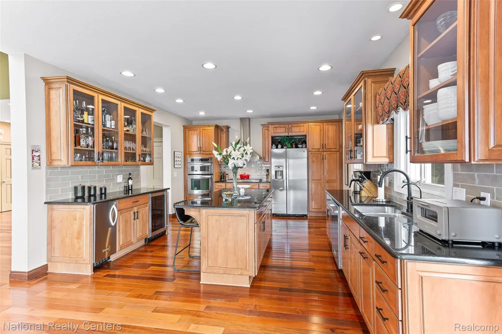 1100 Clearwater Boulevard White Lake Charter Township, MI 48386