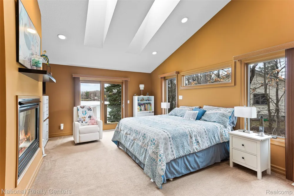 1100 Clearwater Boulevard White Lake Charter Township, MI 48386