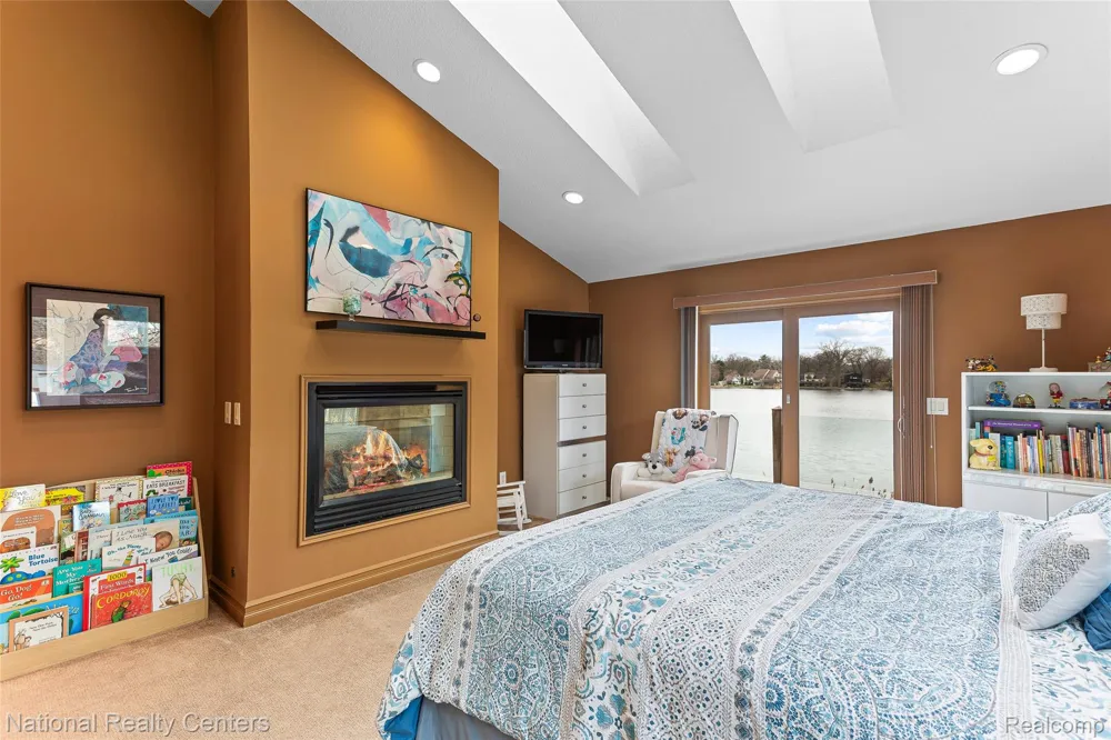 1100 Clearwater Boulevard White Lake Charter Township, MI 48386