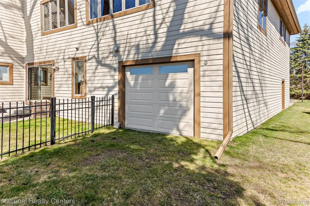 1100 Clearwater Boulevard White Lake Charter Township, MI 48386