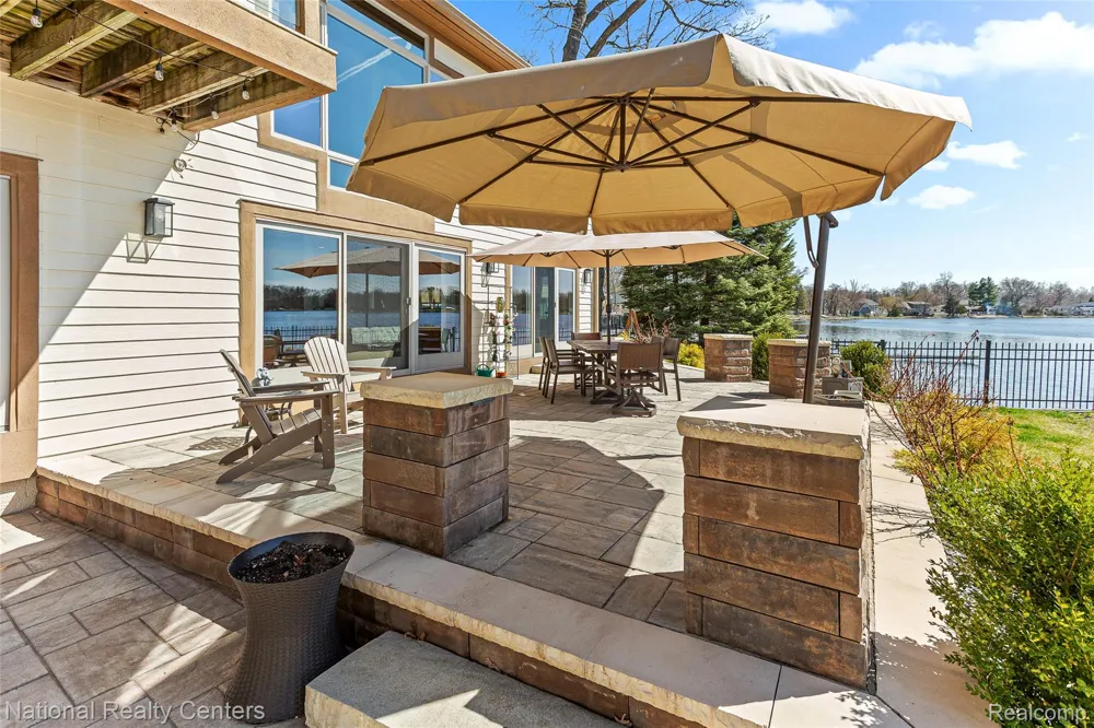 1100 Clearwater Boulevard White Lake Charter Township, MI 48386