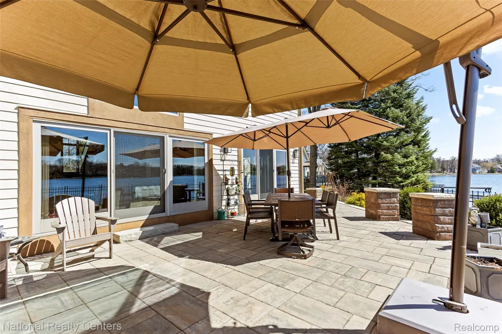 1100 Clearwater Boulevard White Lake Charter Township, MI 48386