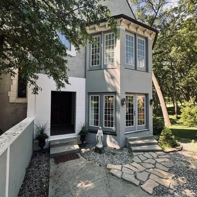 5409 Bristol Parke Drive Independence Charter Township, MI 48348