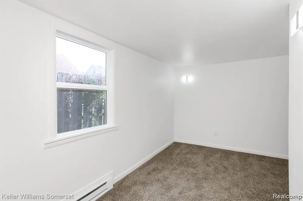 22463 Donald Avenue Eastpointe City, MI 48021
