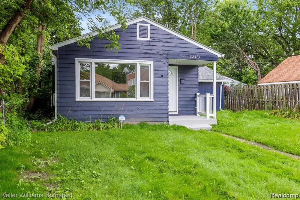 22463 Donald Avenue Eastpointe City, MI 48021