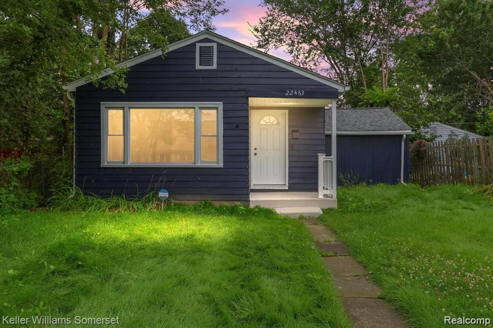22463 Donald Avenue Eastpointe City, MI 48021