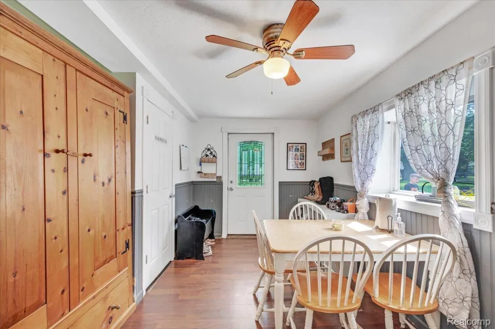 394 S Elm Street Lapeer City, MI 48446