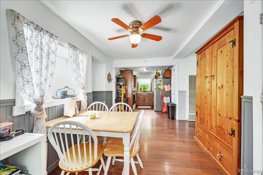 394 S Elm Street Lapeer City, MI 48446
