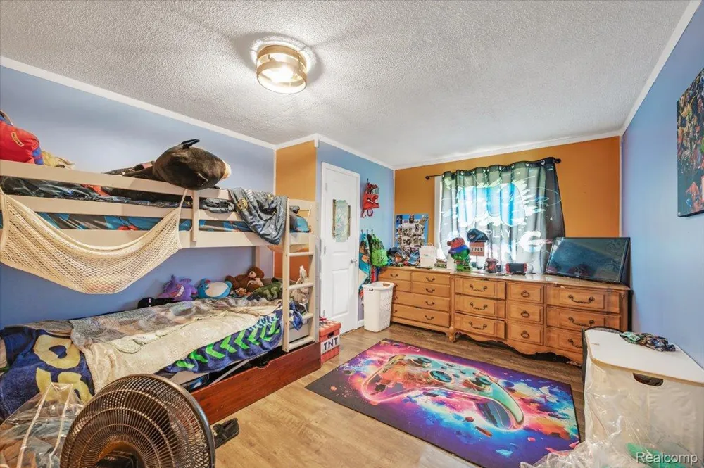 394 S Elm Street Lapeer City, MI 48446