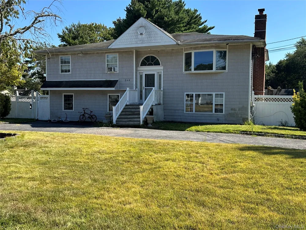 264 Atlantic Street Central Islip, NY 11722