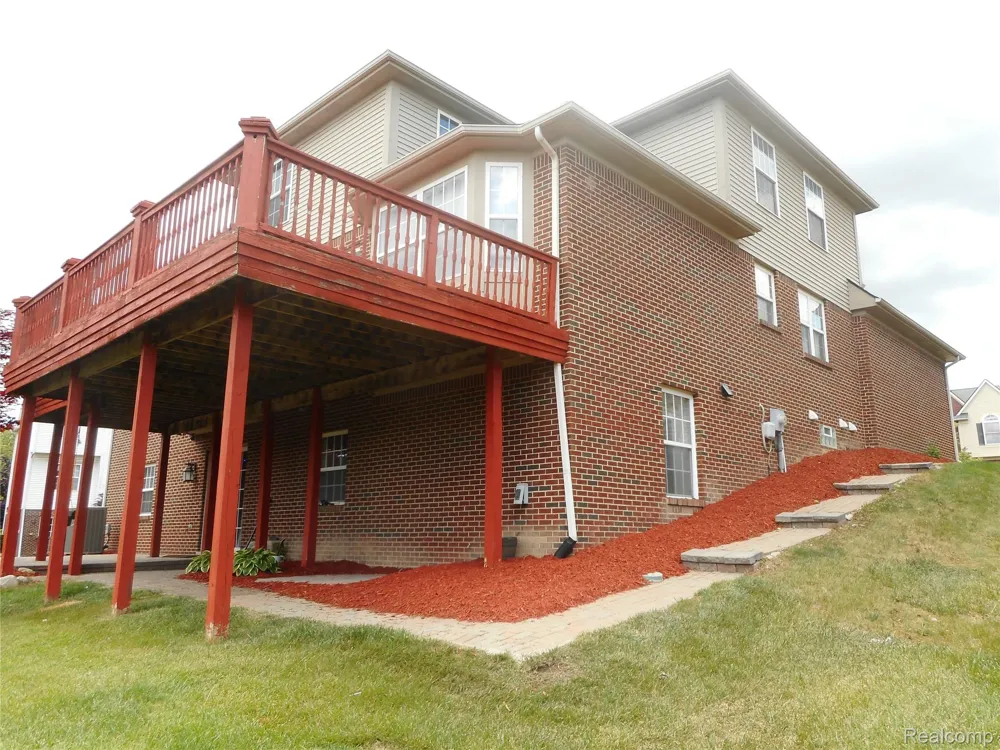 16928 Boulder Drive Northville Township, MI 48168
