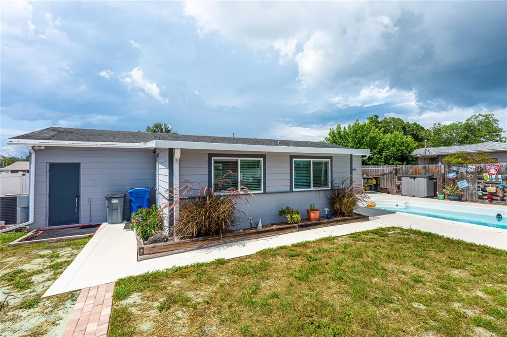 5760 3RD AVENUE St Petersburg, FL 33710