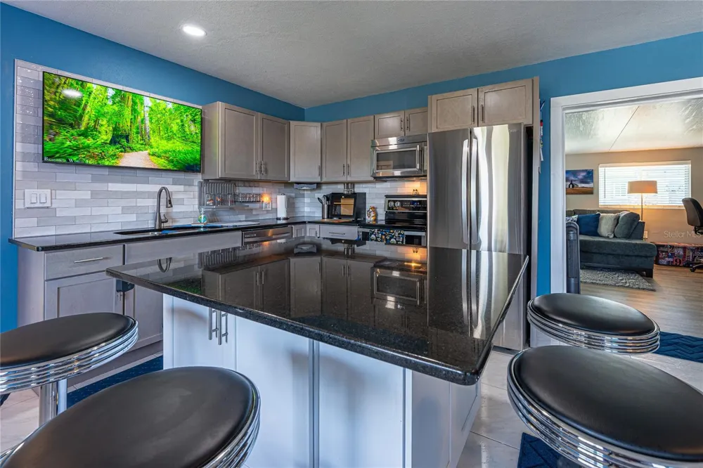 5760 3RD AVENUE St Petersburg, FL 33710