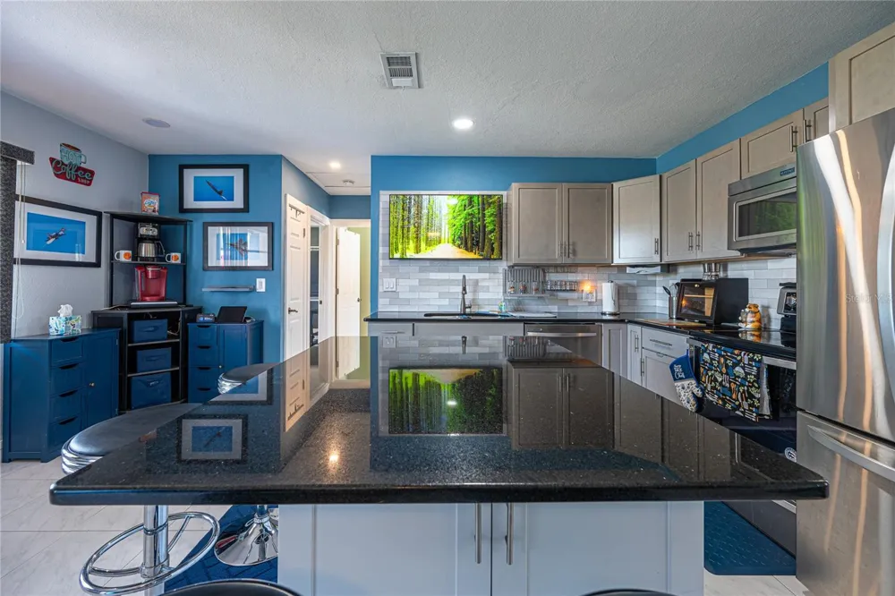 5760 3RD AVENUE St Petersburg, FL 33710