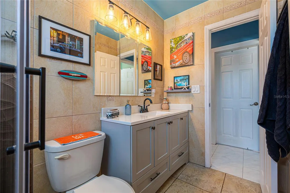 5760 3RD AVENUE St Petersburg, FL 33710