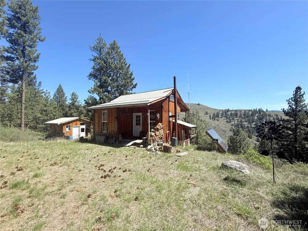 36 Sqove Road Wauconda, WA 98859