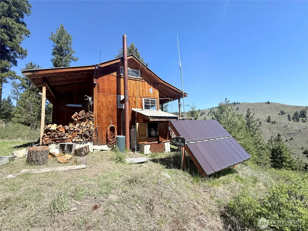 36 Sqove Road Wauconda, WA 98859