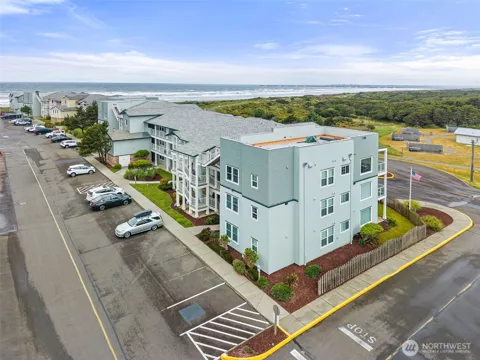 1600 W Ocean Avenue #1039