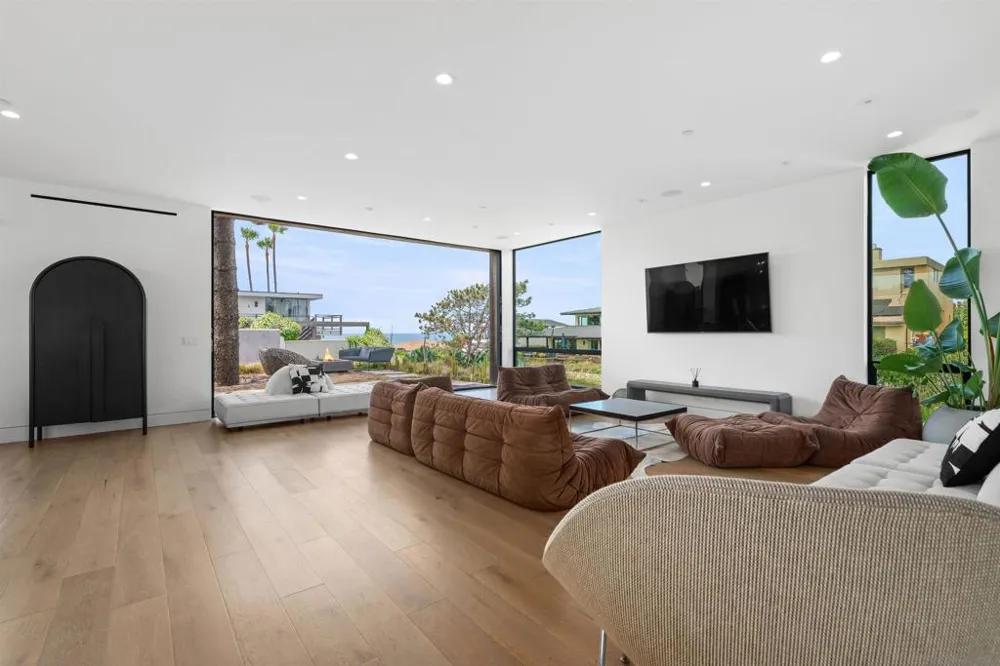 223 Ocean St Solana Beach, CA 92014