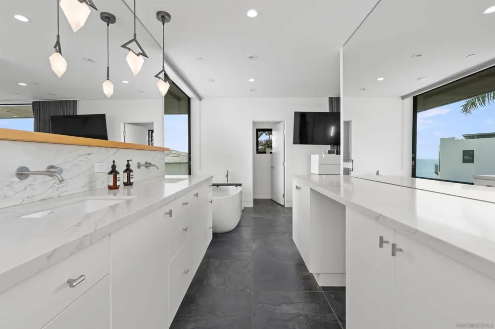 223 Ocean St Solana Beach, CA 92014