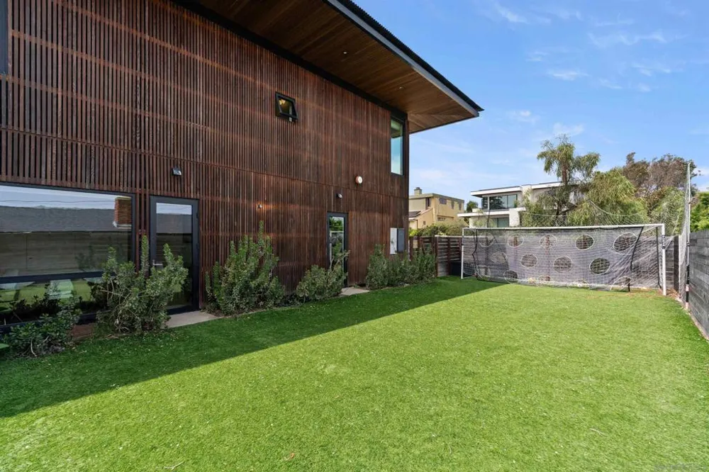 223 Ocean St Solana Beach, CA 92014