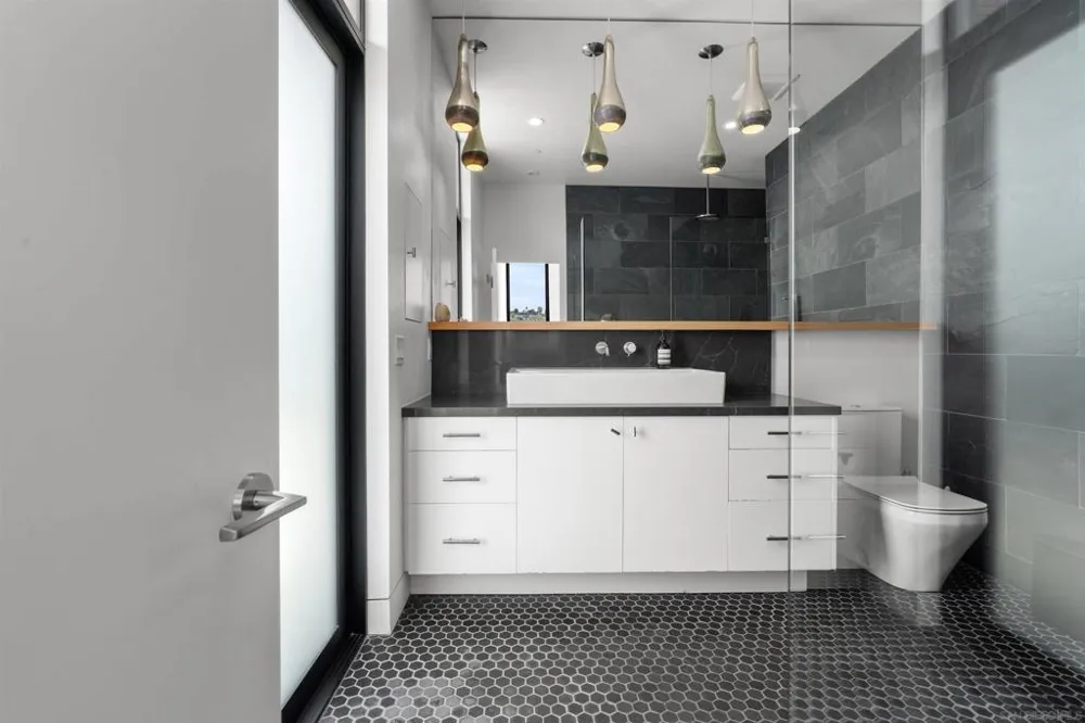 223 Ocean St Solana Beach, CA 92014