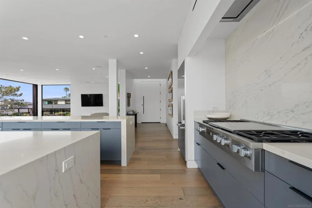 223 Ocean St Solana Beach, CA 92014