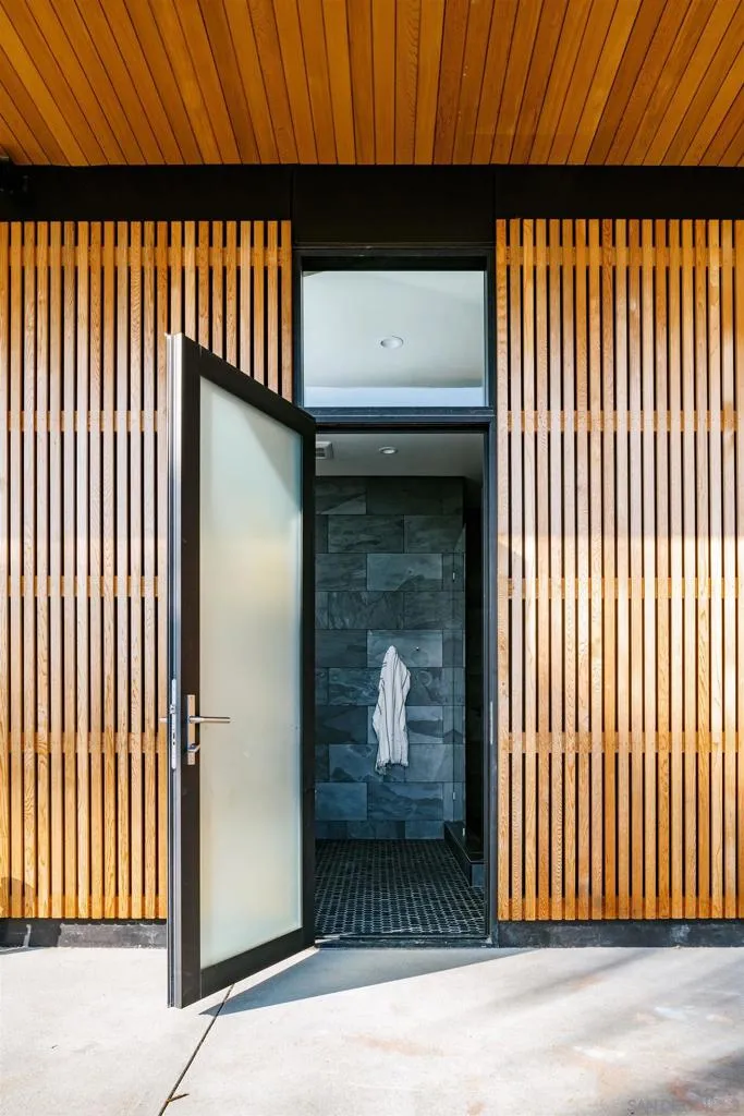 223 Ocean St Solana Beach, CA 92014