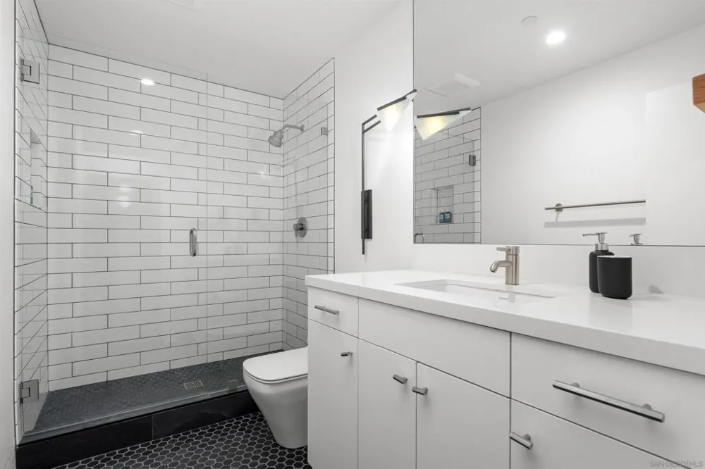 223 Ocean St Solana Beach, CA 92014