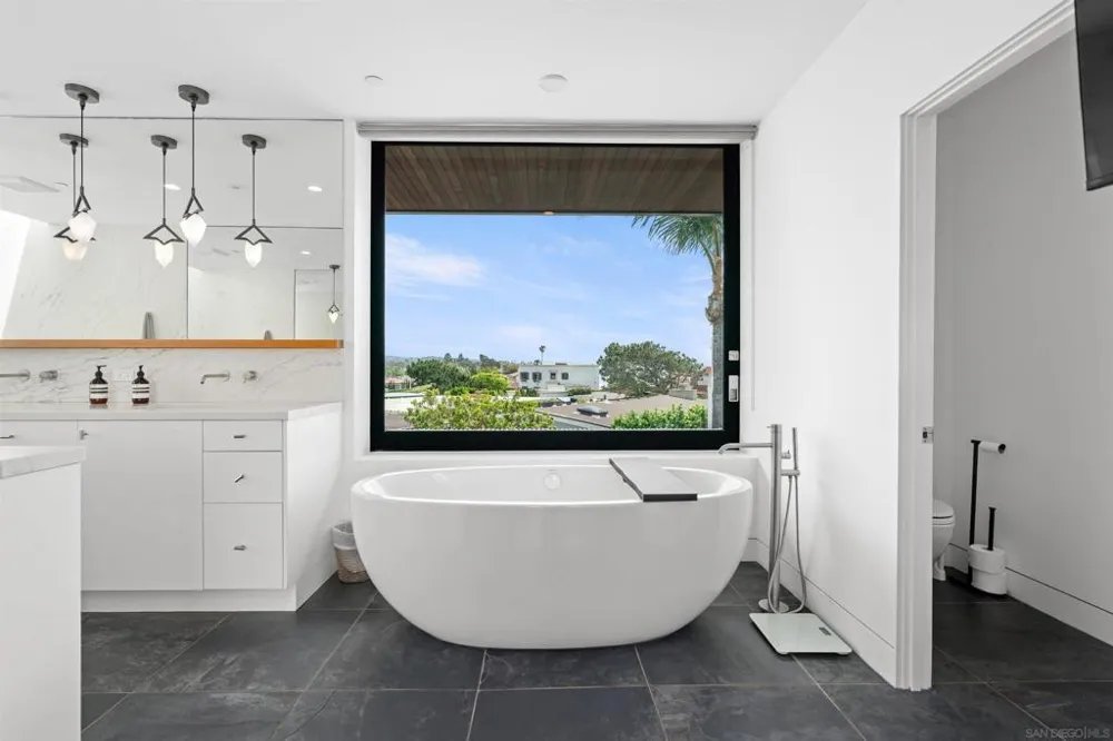 223 Ocean St Solana Beach, CA 92014