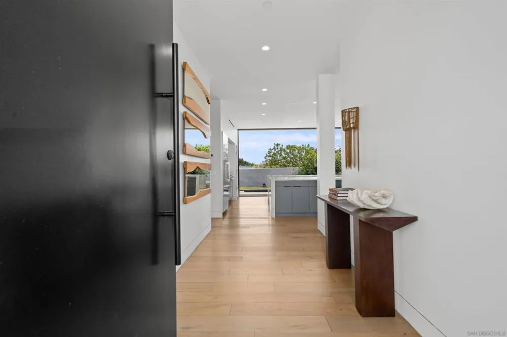 223 Ocean St Solana Beach, CA 92014