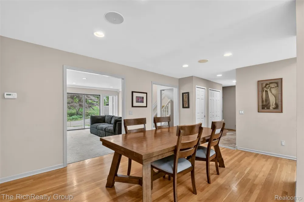 2300 Stoney Bluff Milford Charter Township, MI 48381