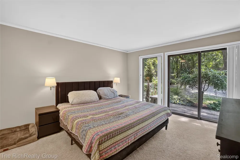 2300 Stoney Bluff Milford Charter Township, MI 48381