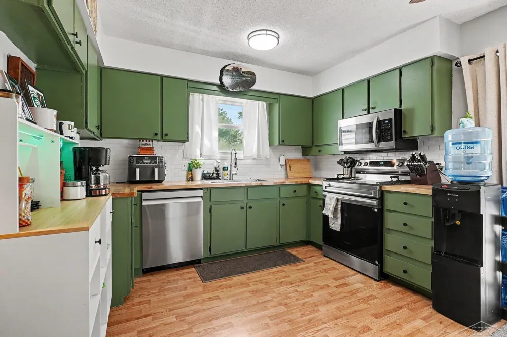 2424 E Shaffer Road Mills Township, MI 48642