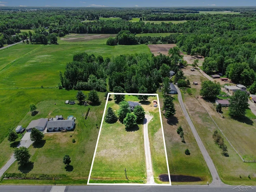 2424 E Shaffer Road Mills Township, MI 48642
