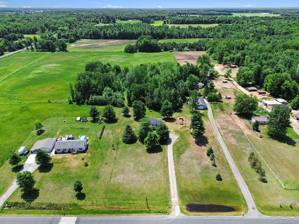 2424 E Shaffer Road Mills Township, MI 48642
