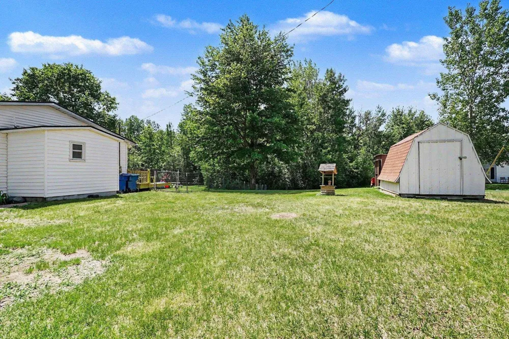 2424 E Shaffer Road Mills Township, MI 48642