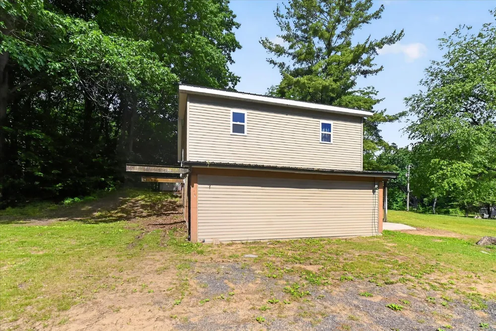 10260 Ferris Road Seville Township, MI 48877