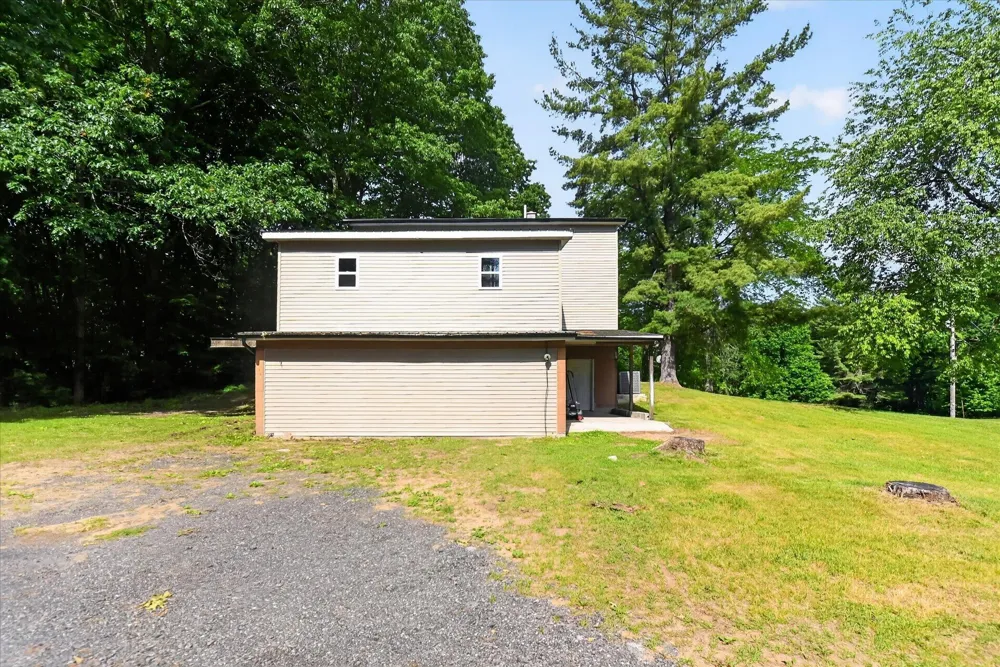 10260 Ferris Road Seville Township, MI 48877