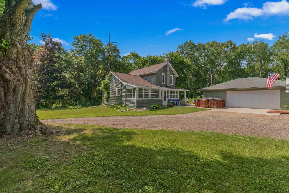 9837 Easton Road Rives Township, MI 49277