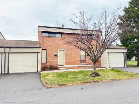 2036 Roman Court